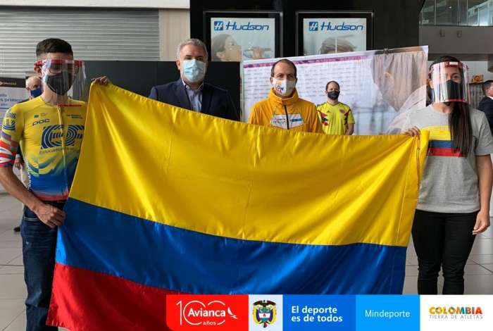 El ‘Vuelo del deporte, orgullo colombiano’, ya va rumbo a Europa con 109 pasajeros
