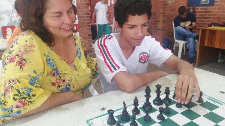 Instituciones educativas de Cali hicieron sus jugadas maestras en la fase municipal de los Juegos Intercolegiados 2025